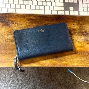 Kate Spade Large Zip Wristlet